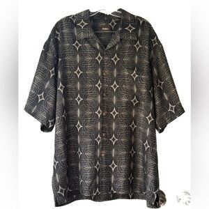 Neiman Marcus Resort Wear Black and Cream 100% Silk Geometric Men’s Buttonup L
